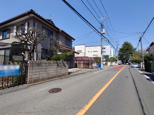 現地を含む前面道路