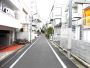 西側前面道路