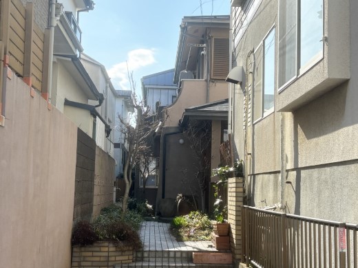 現地写真(古屋有り)