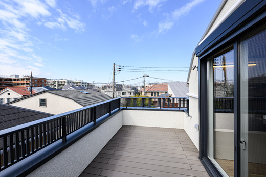 ルーフバルコニー